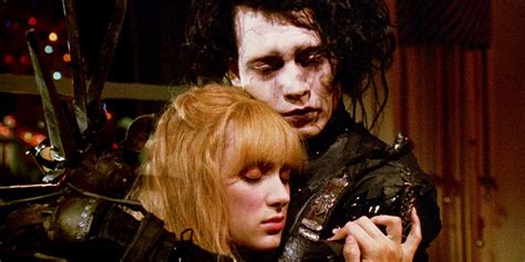 Edward Scissorhands -  Một câu chuyện tình yêu bi thảm giữa một chàng trai với bàn tay kéo và cô gái hàng xóm!